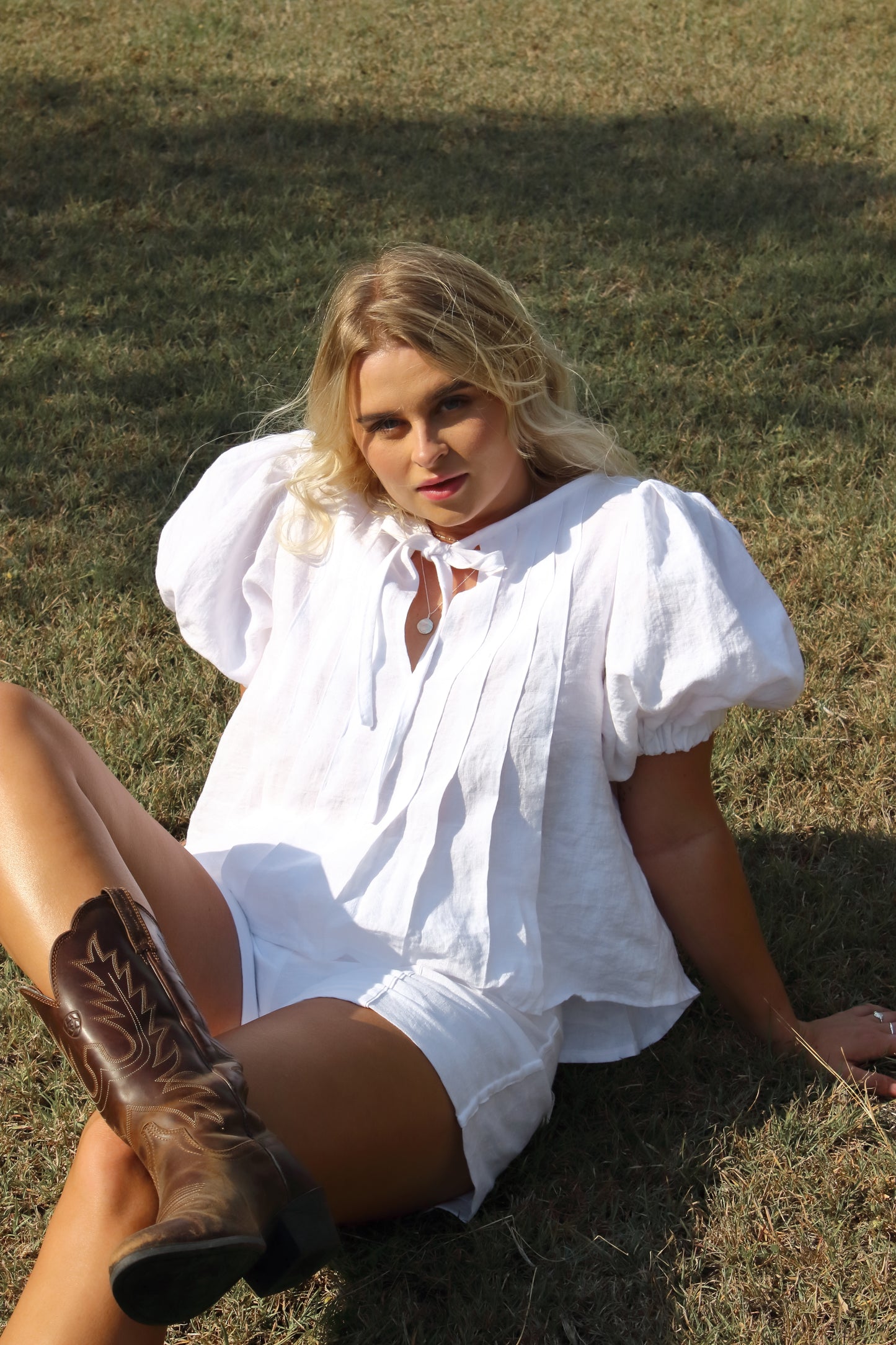 SAMPLE Paloma Shorts in White (XL)