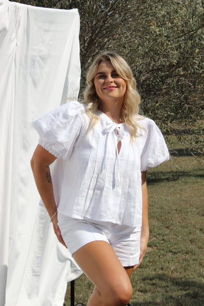 Paloma Shorts in White