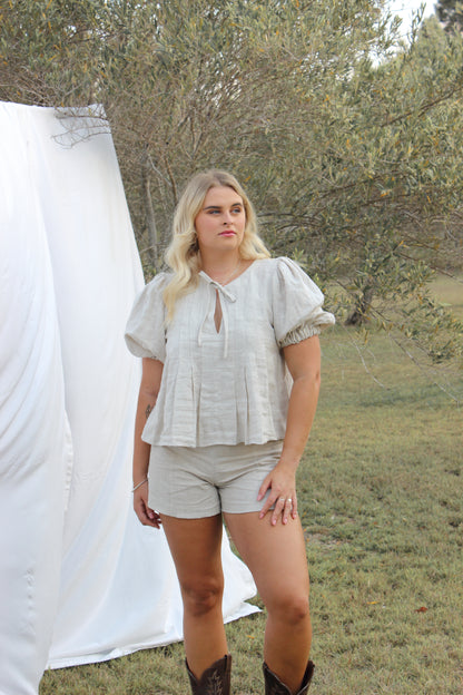 Paloma Shorts in Oat