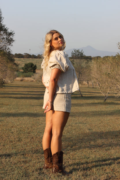 Paloma Shorts in Oat