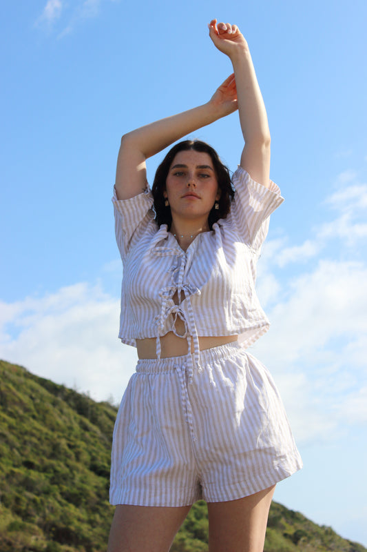 Libby Shorts in Beige Stripe