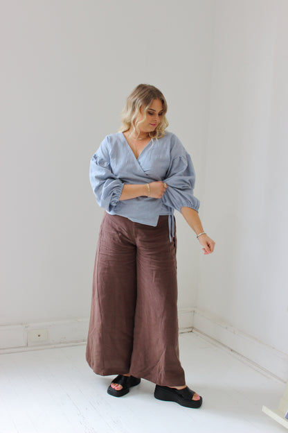 Evan Trousers in Mocha